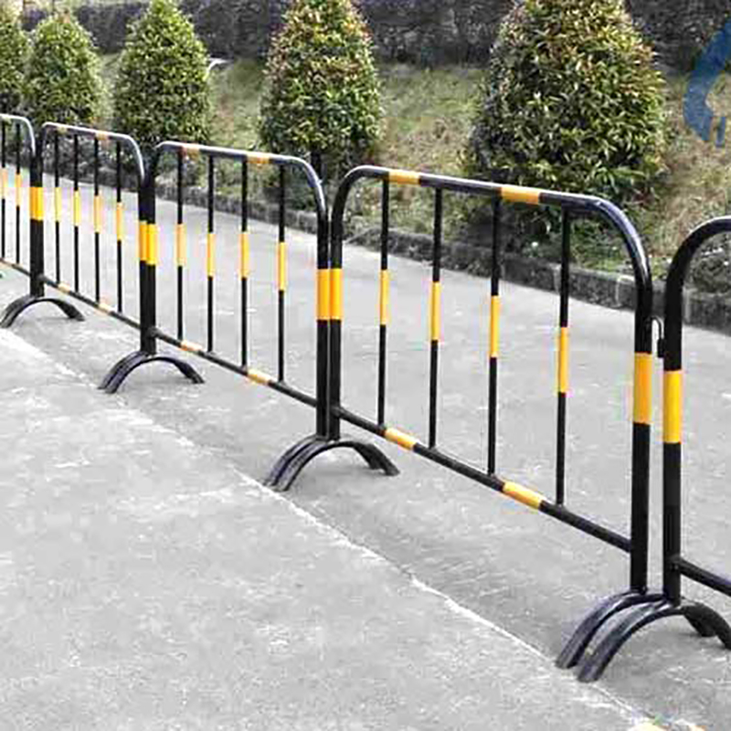 鐵馬護欄廠家聯(lián)系方式